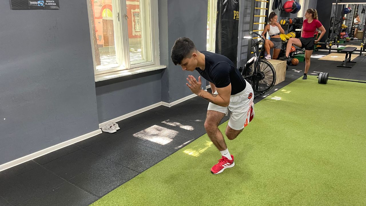 Vanja performs lateral bounds.