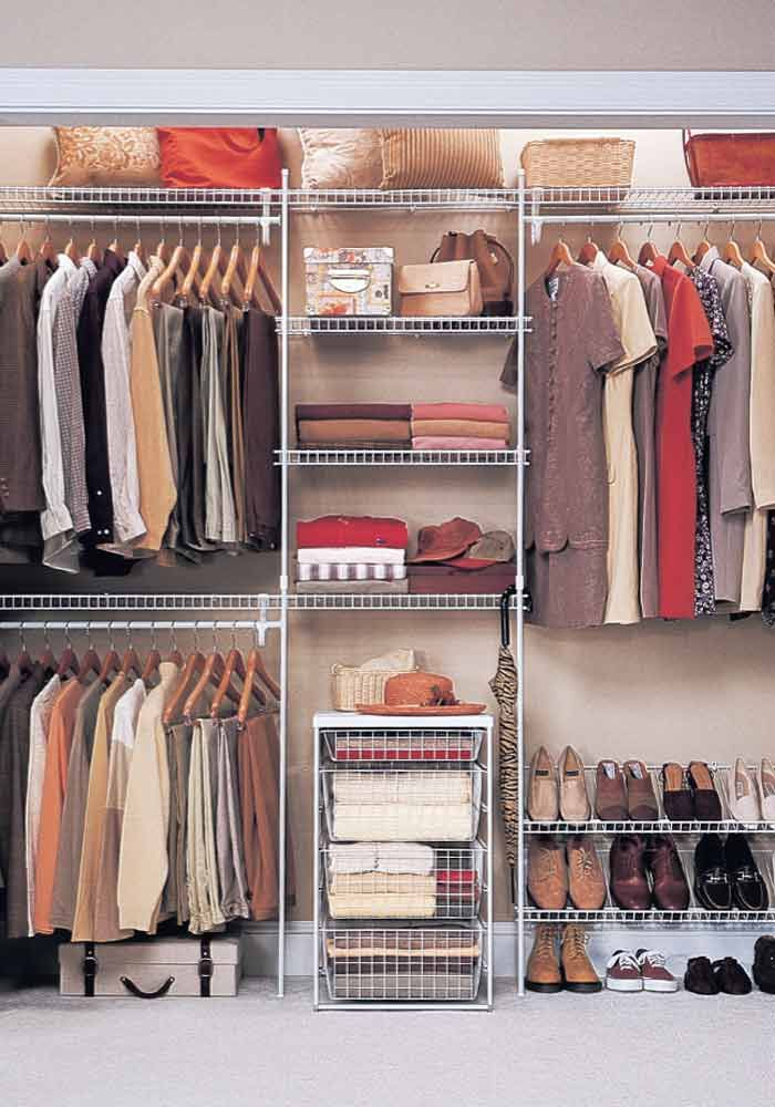 guarda roupa organizado 