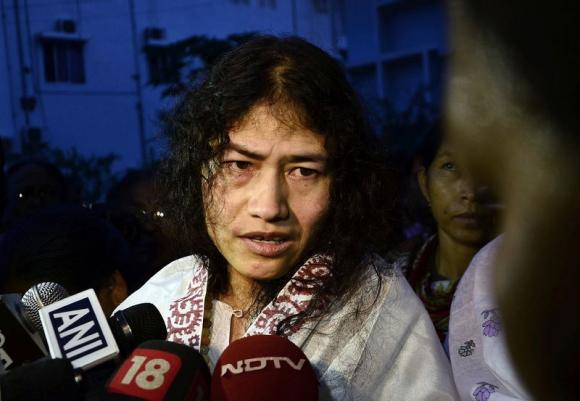 Human rights activist Irom Sharmila speaks to the media outside a prison hospital in Imphal August 20, 2014. REUTERS/Stringer