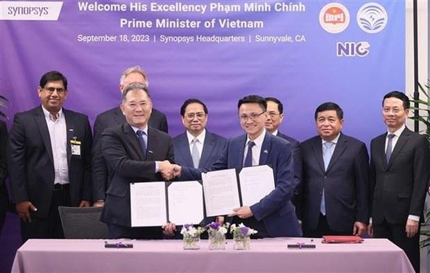 Thủ tướng Việt Nam chiêu dụ đầu tư Hoa Kỳ vào lĩnh vực công nghệ vi mạch