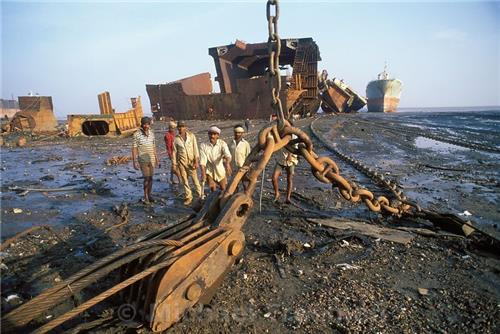 Ship recycling yard