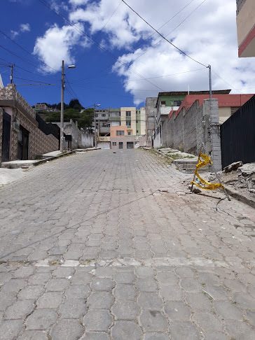 COOPERATIVA ARGELIA # 105 U45 - Quito