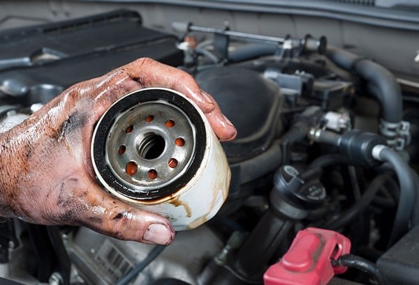 Khi nào cần thay lọc dầu nhớt ô tô?