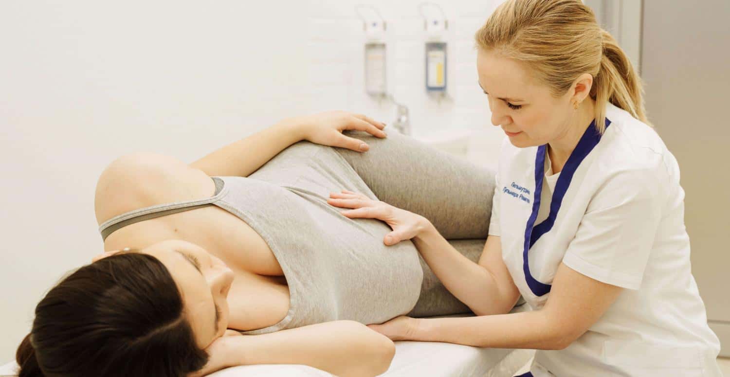 Остеопатия при беременности. Зачем будущей маме остеопат