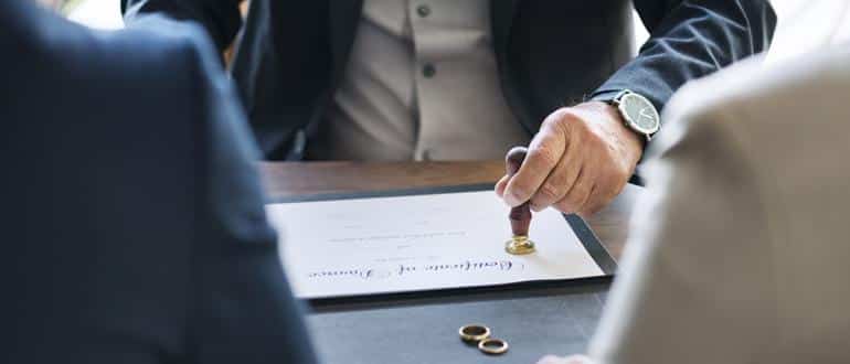 Что регулирует брачный контракт: условия заключения, плюсы и минусы
