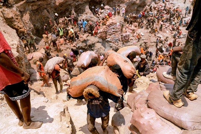 https://vietluan.com.au/wp-content/uploads/2023/04/ntdvn_id5179755-congo-mines-cobalt-gettyimages-1244417469.jpg