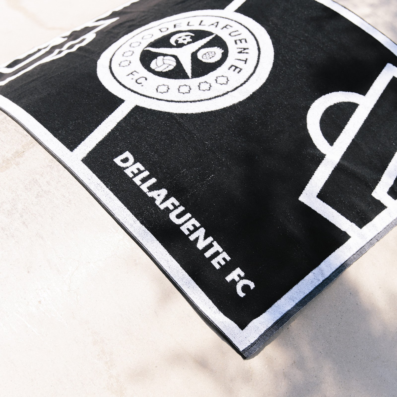 Resultado de imagen de dellafuente fc toalla