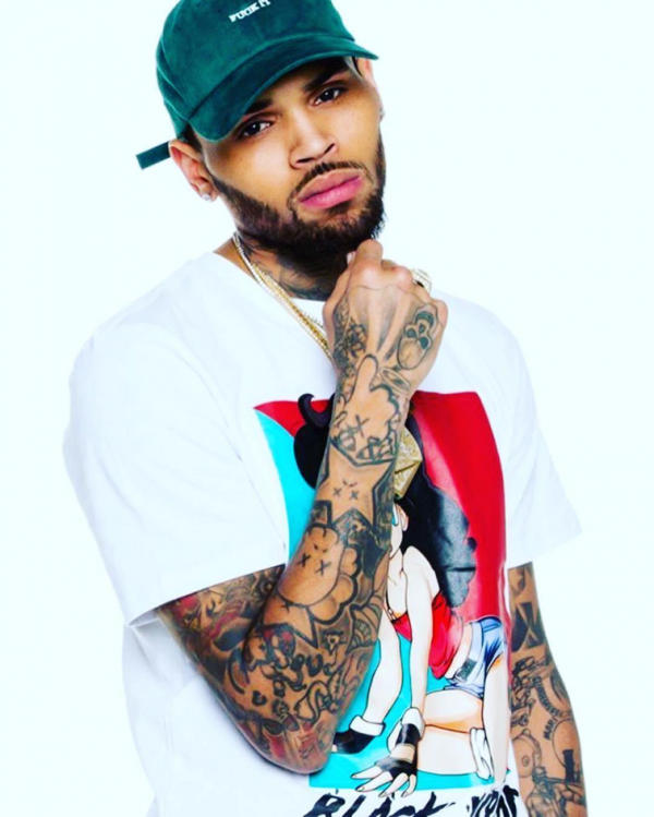 รอยสักใหม่ของ Chris Brown ในปี 2020 02