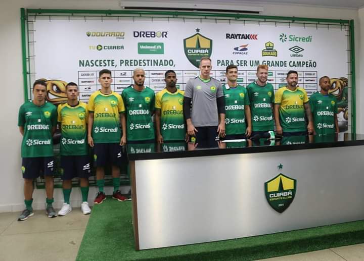 Cuiaba Apresenta Elenco Para A Temporada De Mulheres Em Campo