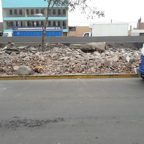 Almacenes De Remates - Puente Piedra
