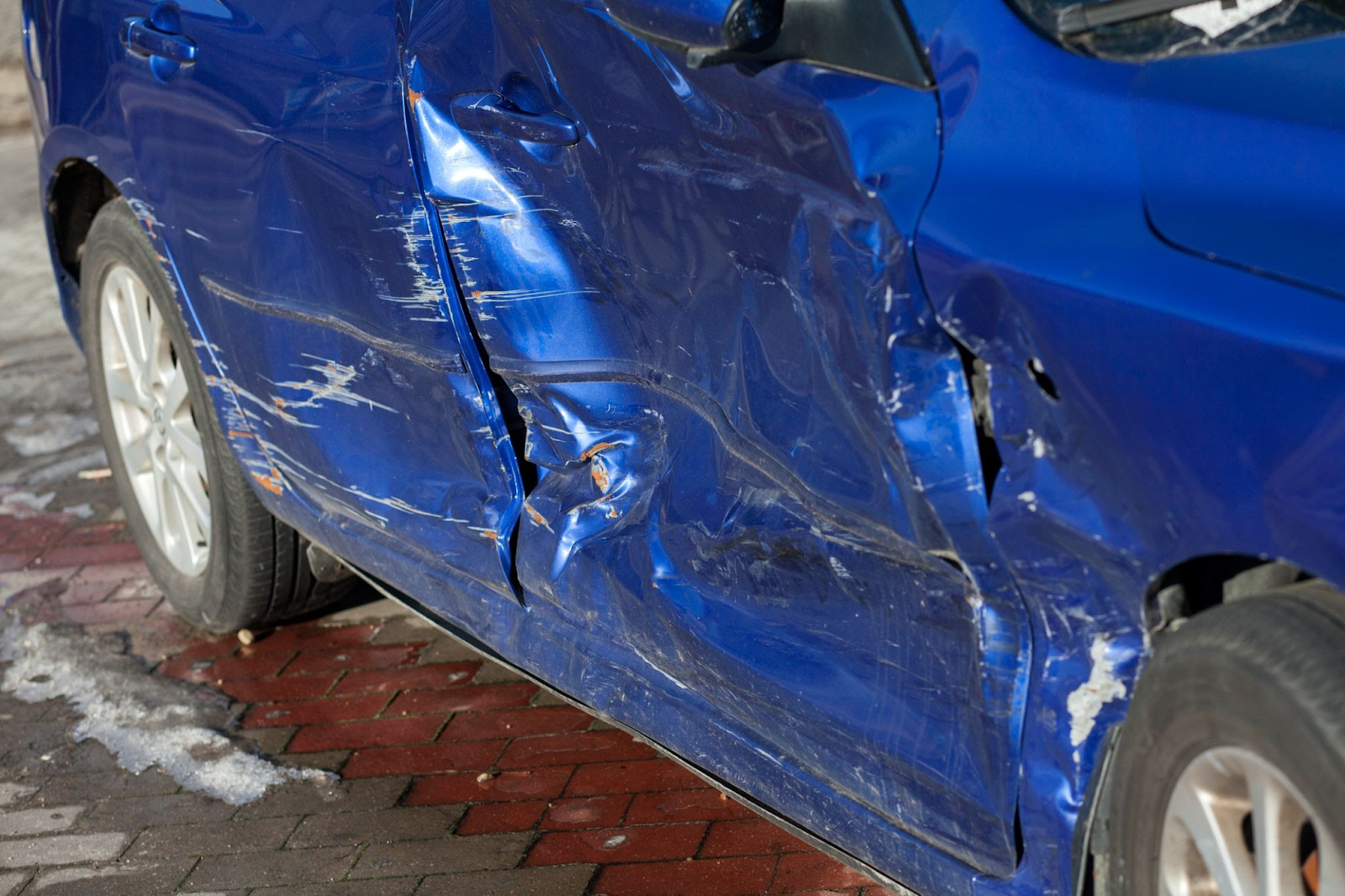 If you've been involved in a sideswipe accident, contact us as soon as you can.