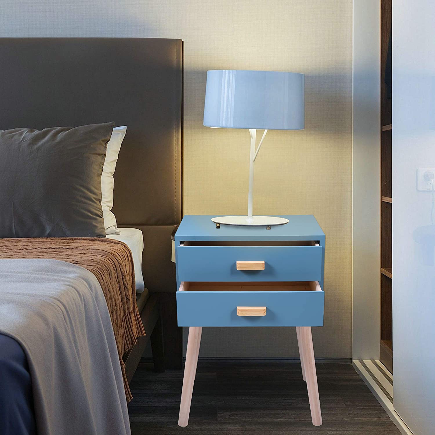 Mid Century Modern Bedroom with Nightstand