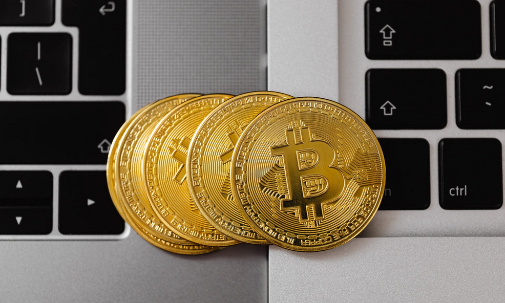 Acceptance of money in cryptocurrency, what to consider before starting, the importance of cryptocurrency payment processing server and its advantages.