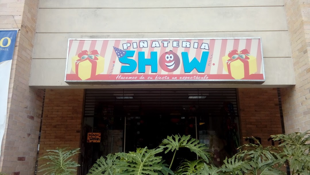 Piñateria Show