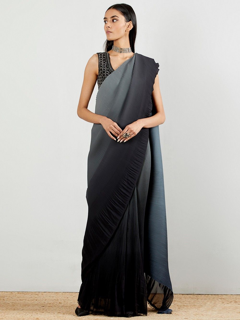 the loom - Grey Black Saree
