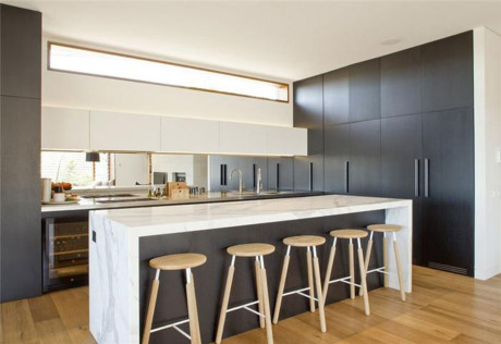 Mách bạn cách thiết kế phòng bếp tối giản cho biệt thự ngăn nắp