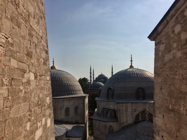 Ayasofya penceresinden Sultan Ahmet Camii