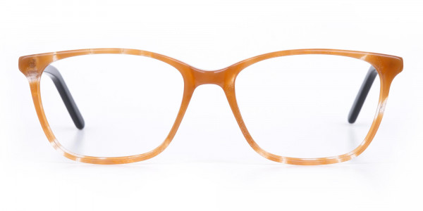 Rectangular tortoiseshell glasses