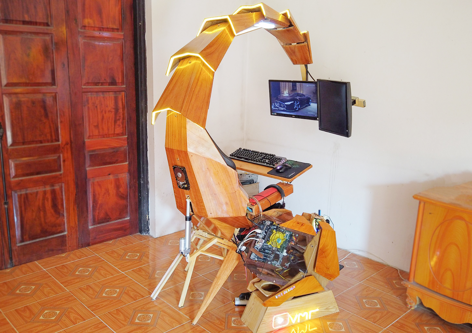 Ghế game bọ cạp bằng gỗ