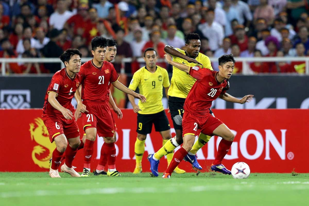 Trận đấu có hai thẻ đỏ giữa Việt Nam và Malaysia