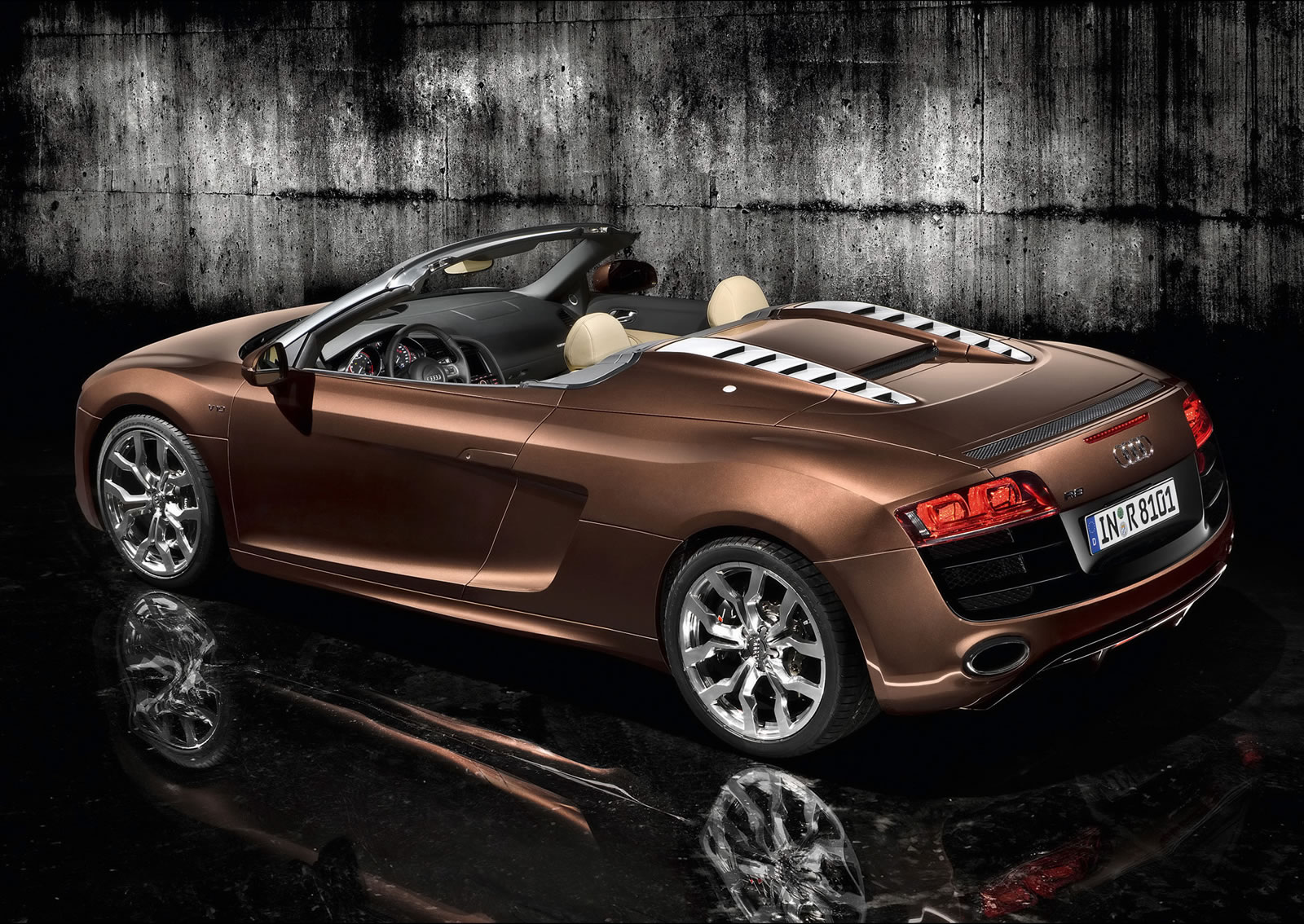 Audi_R8_Spyder_01.jpg