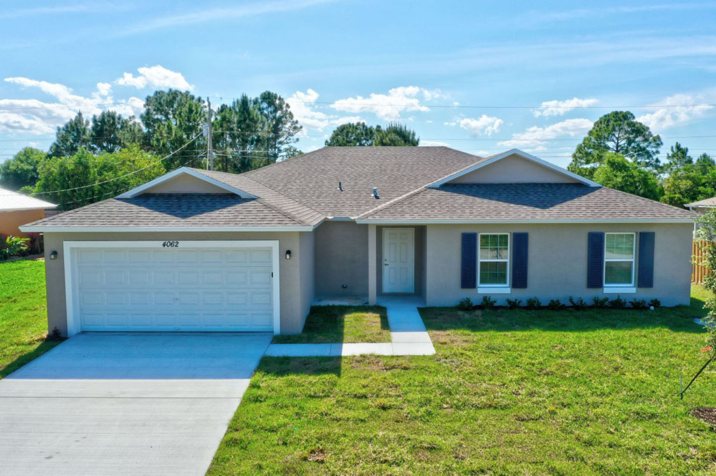 The Verona: one of Synergy Homes' top model home options for affordable homes build on your land in Florida