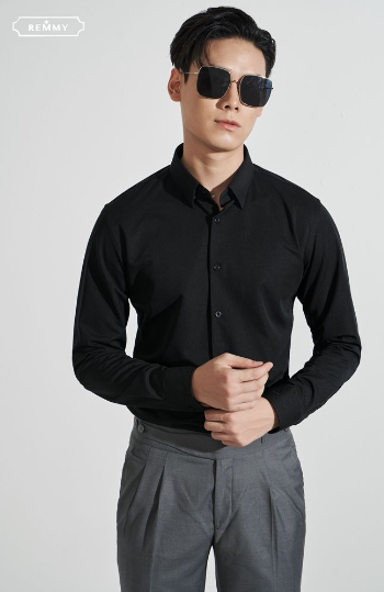 Lựa chọn chiếc áo sơ mi nam màu đen vừa vặn