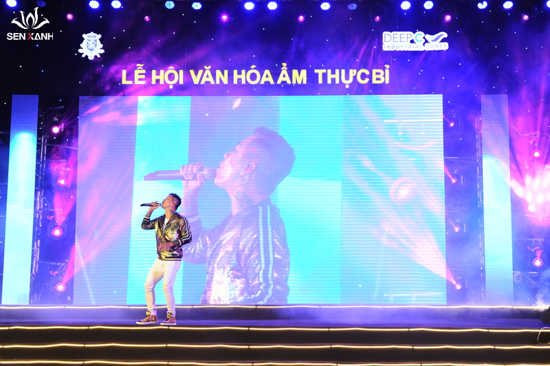 Thu hút sự quan tâm của khách hàng tham gia sự kiện 