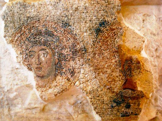 C:\Users\NF\Desktop\Marble Statue base, with Byzantine Mosaic. Nikopolis Museum. Photo Harry Gouvas.JPG