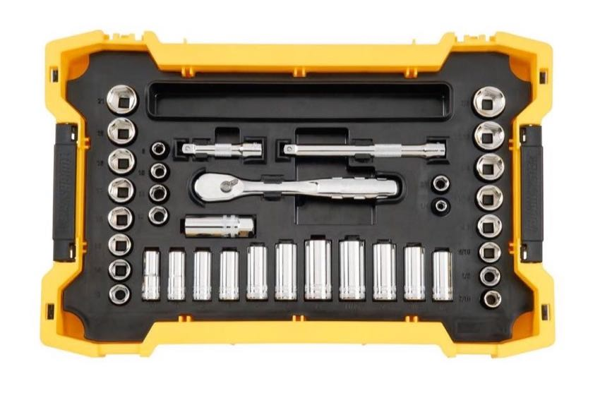 Photo DEWALT ToughSystem 2.0 Tool Kits for tray mechanics DWMT45400