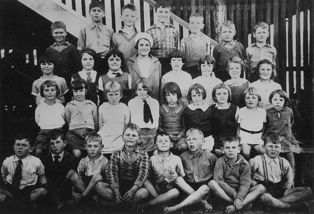 File:StateLibQld 2 178263 Class photo of school children at ...