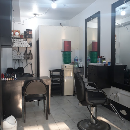 Opiniones de Luis David Peluqueria en Guayaquil - Peluquería
