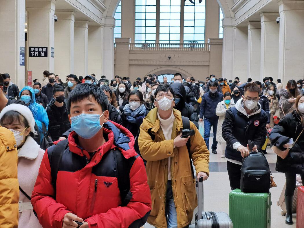 1月22日,武汉汉口火车站。病毒在农历新年即将到来时暴发,春节在中国是一个繁忙的出行季。