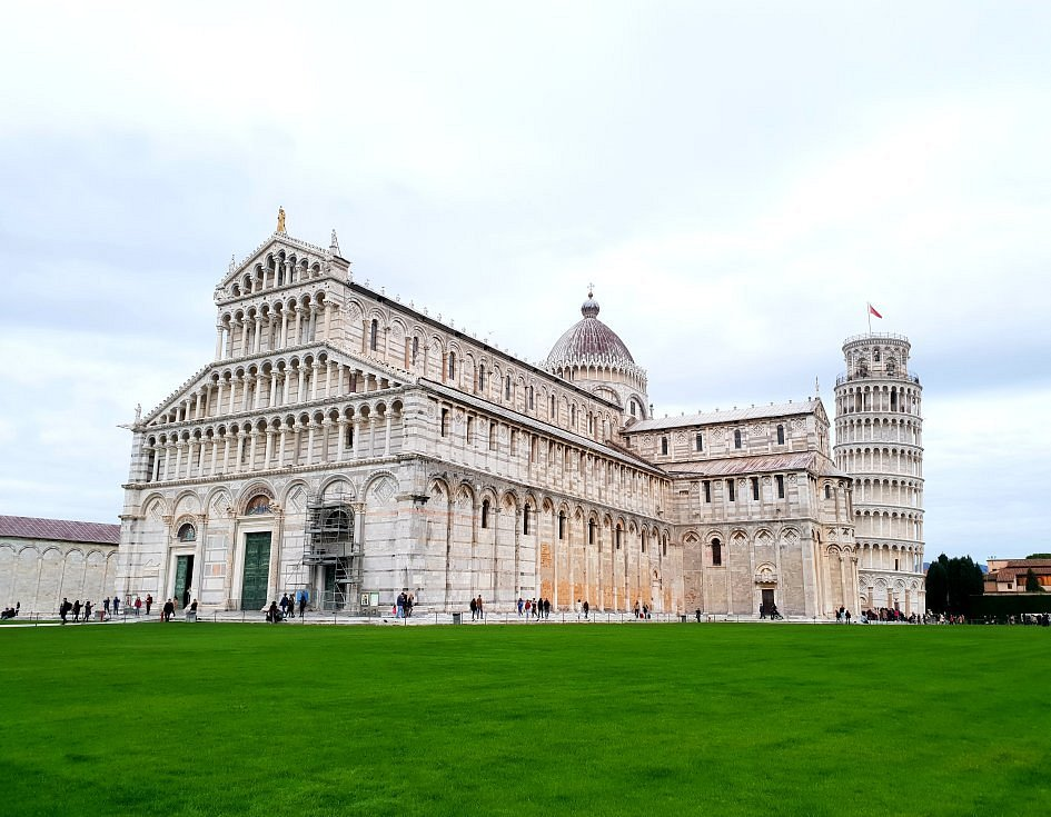 A picture of the Piazza dei Miracoli