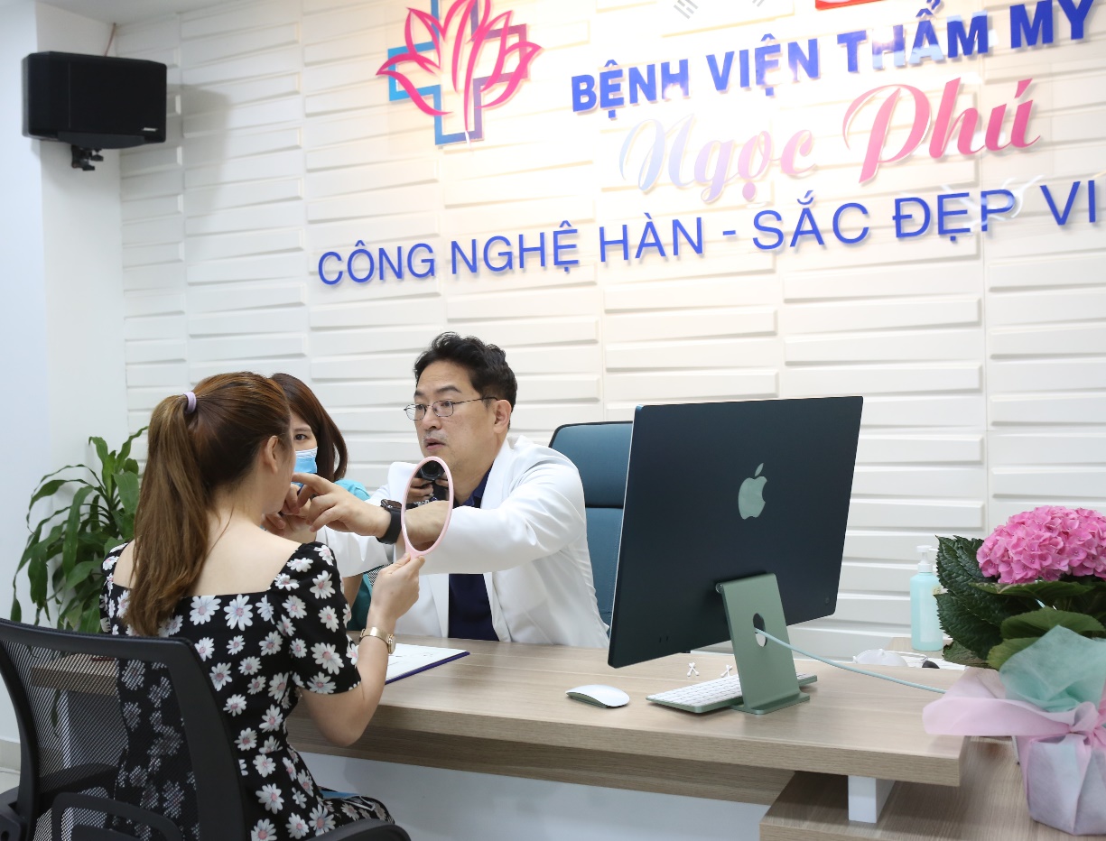 Đến với Bệnh viện Thẩm mỹ Ngọc Phú, khách hàng có thể trải nghiệm những giá trị “Công nghệ Hàn - Sắc đẹp Việt”.