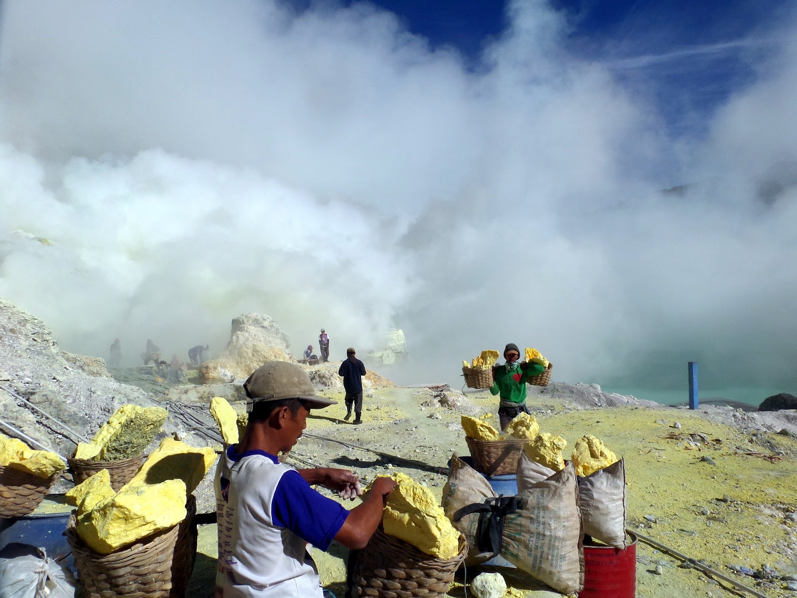 tambang belerang gunung ijen