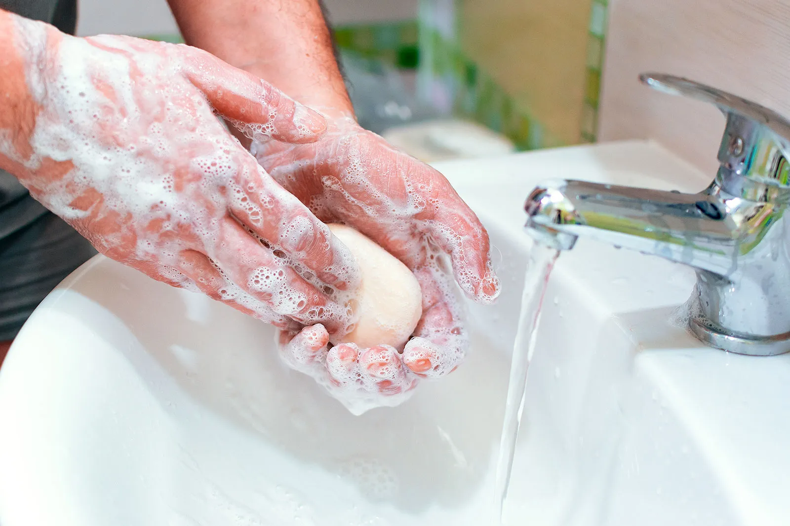 washing hands 