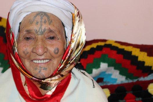 I tatuaggi nella tradizione Berbera – Ancestral Tattoo – Tatuaggi Hand Poke  Aosta