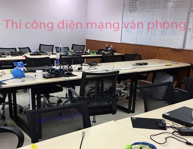 thi-cong-mang-dien-van-phong-2