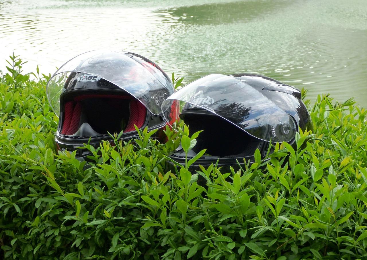 gambar helm