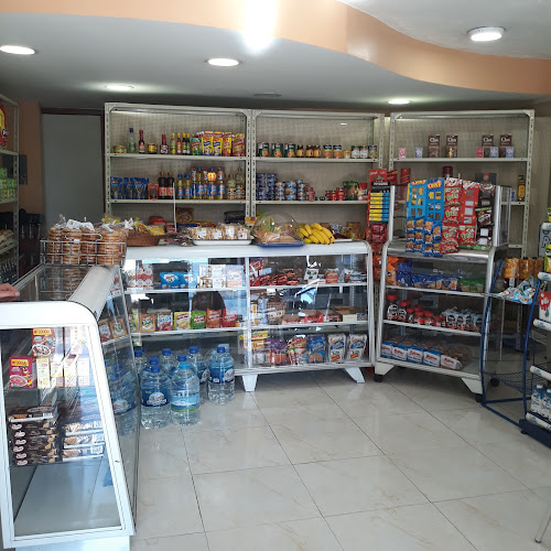 Opiniones de Delicatessen Multimarket en Quito - Tienda de ultramarinos
