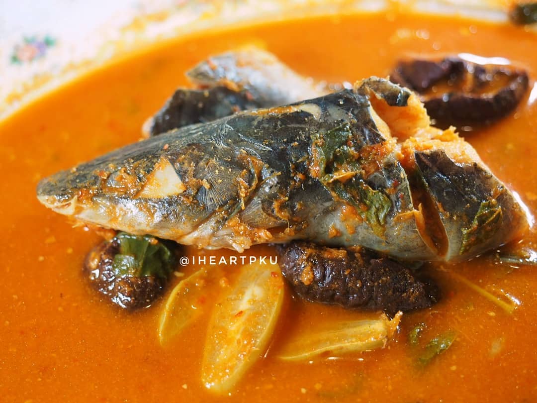 Makanan ikan Asam pedas Khas Riau