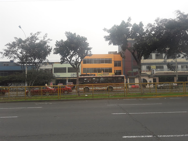 Opiniones de Consultorios Canada en Lima - Médico