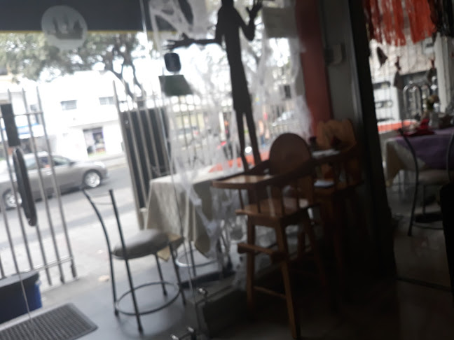 http://www.guimun.com/ecuador/negocios/4509/el-corsario-resto---parrilla