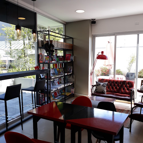 Tres Gatos - Librería