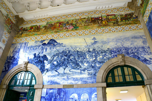 La fresque insolite de Sao Bento à Porto