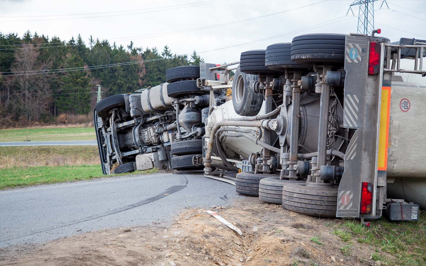 jackknifing can cause severe truck accidents 