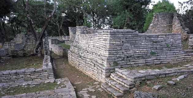 https://mexicodesconocidoviajes.mx/wp-content/uploads/2019/09/toluqilla_zona_arqueologica.jpg