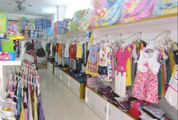 Zaprojektuj i zatrudnij firmy zajmujące się przetwórstwem odzieży dziecięcej dla Twojej marki