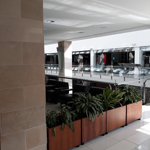 Marathon Sports Outlet - Quito